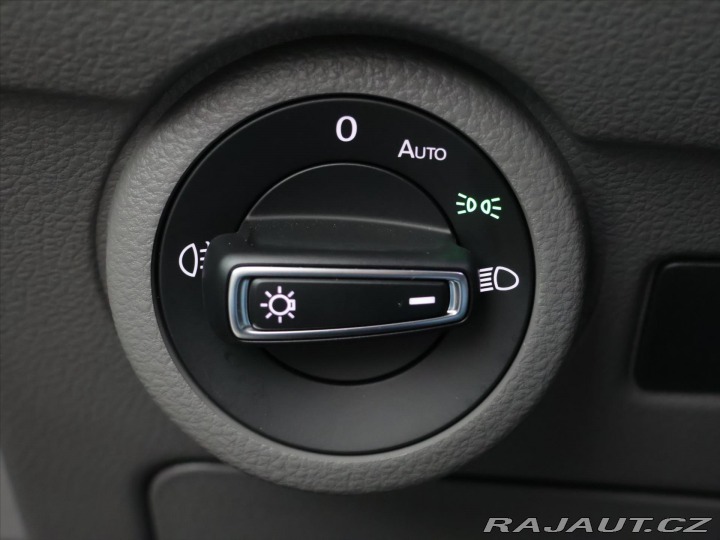 Volkswagen Transporter 2,0 TDI DSG Bulli LONG 9- 2024