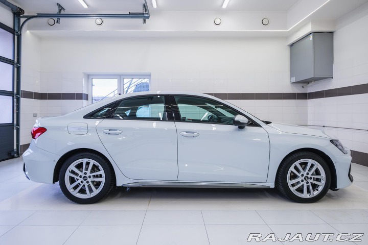 Audi A3 S line 35 TFSI 110kW 2024