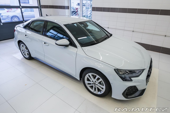 Audi A3 S line 35 TFSI 110kW 2024