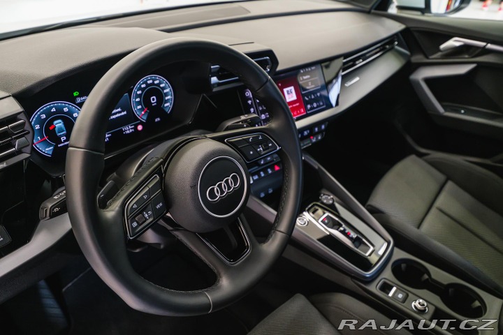 Audi A3 S line 35 TFSI 110kW 2024