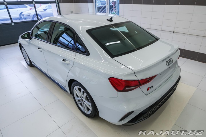 Audi A3 S line 35 TFSI 110kW 2024
