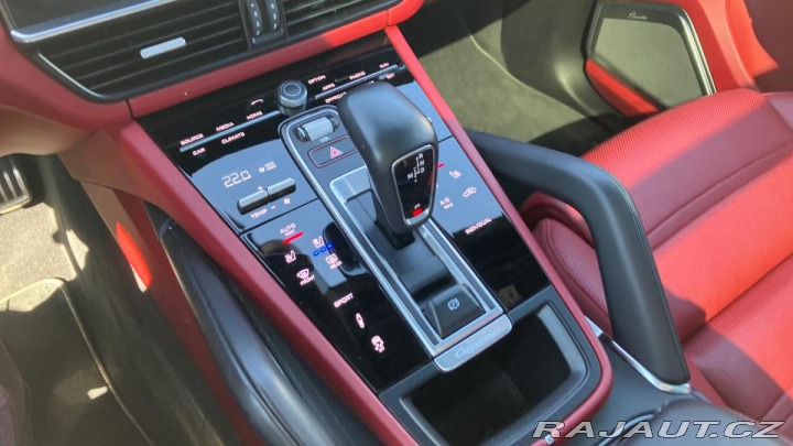 Porsche Cayenne Turbo 2022