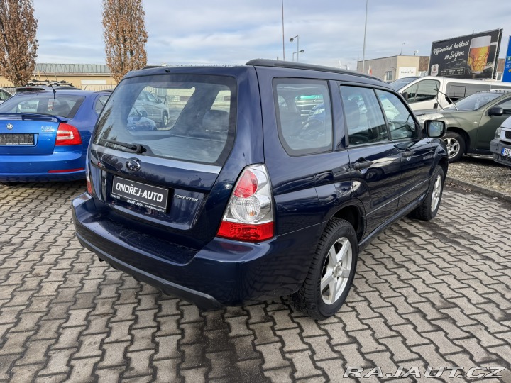 Subaru Forester 4X4 2,0i 116 KW STK 2005