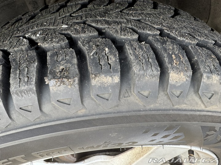 Subaru Forester 4X4 2,0i 116 KW STK 2005