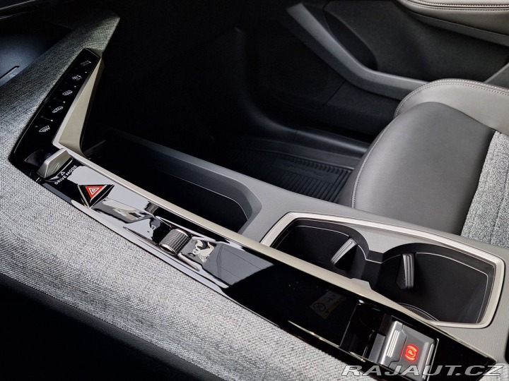 Peugeot 5008 ALLURE Hybrid 136 e-DCS6 2025