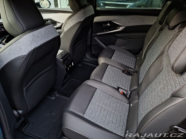 Peugeot 5008 ALLURE Hybrid 136 e-DCS6 2025
