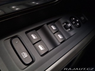 Peugeot 5008 ALLURE Hybrid 136 e-DCS6 2025