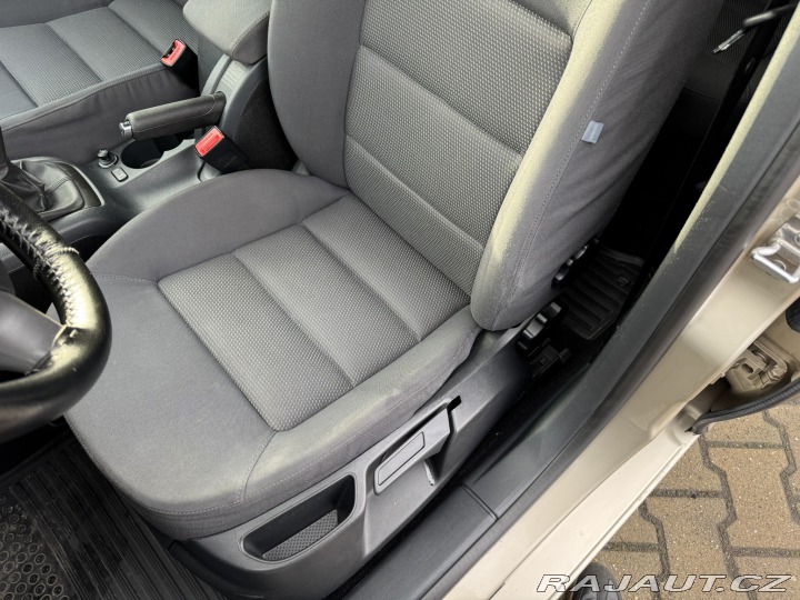 Škoda Octavia 1,6 MPI 75 KW KAR KM 2005