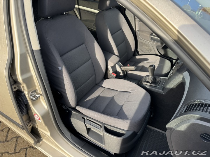 Škoda Octavia 1,6 MPI 75 KW KAR KM 2005