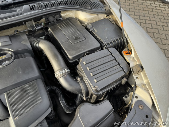 Škoda Octavia 1,6 MPI 75 KW KAR KM 2005