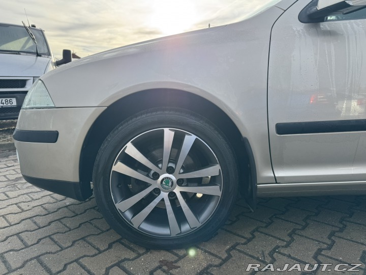 Škoda Octavia 1,6 MPI 75 KW KAR KM 2005
