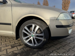Škoda Octavia 1,6 MPI 75 KW KAR KM 2005