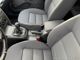 Škoda Octavia 1,6 MPI 75 KW KAR KM 2005