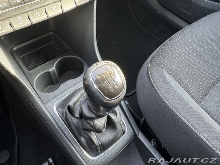 Škoda Rapid 1,6 TDI 66 KW STK KM SK 2014
