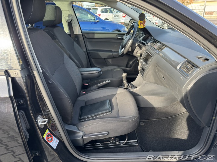Škoda Rapid 1,6 TDI 66 KW STK KM SK 2014