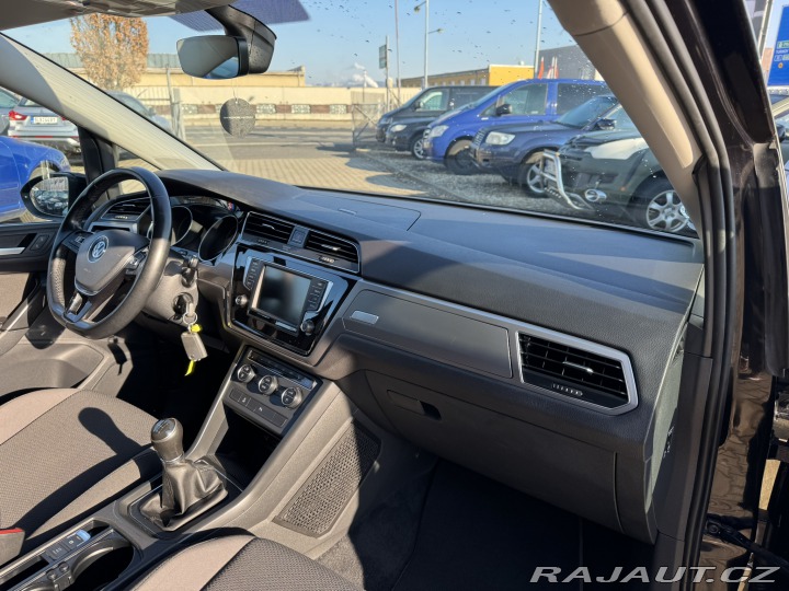 Volkswagen Touran 1,6 TDI 85 KW STK TAŽNÉ 2016
