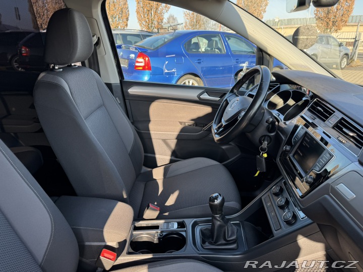 Volkswagen Touran 1,6 TDI 85 KW STK TAŽNÉ 2016