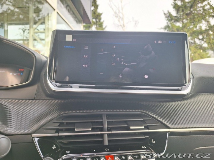 Peugeot 2008 ALLURE Hybrid 145 e-DCS6 2025