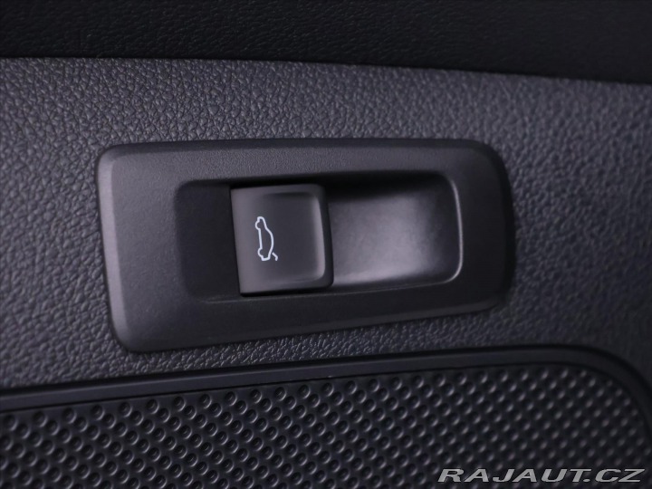Škoda Karoq 2,0 TDI 4x4 DSG Sportline 2024