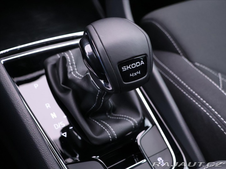 Škoda Karoq 2,0 TDI 4x4 DSG Sportline 2024