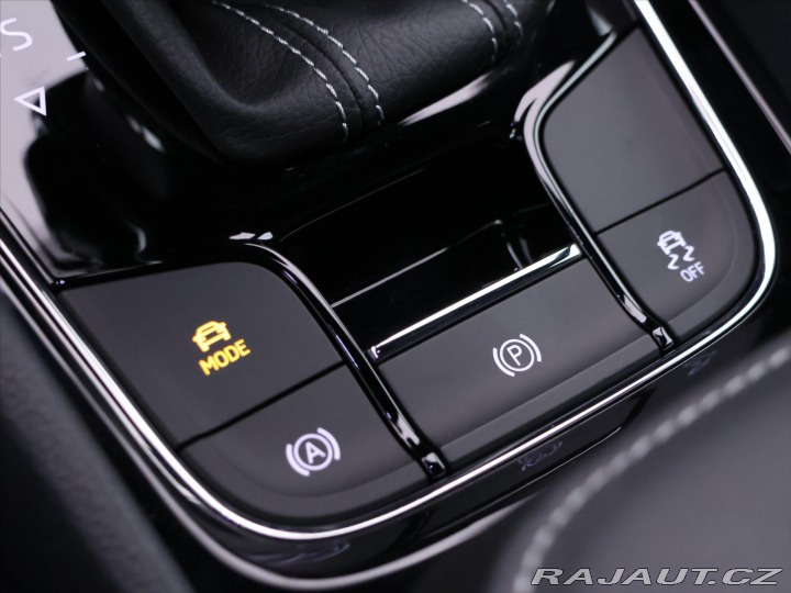 Škoda Karoq 2,0 TDI 4x4 DSG Sportline 2024
