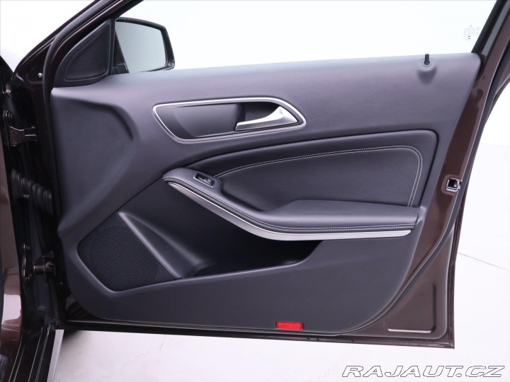 Mercedes-Benz A 1,6 180 Sport Xenon 1.Maj 2014