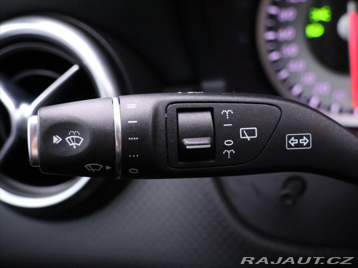 Mercedes-Benz A 1,6 180 Sport Xenon 1.Maj 2014
