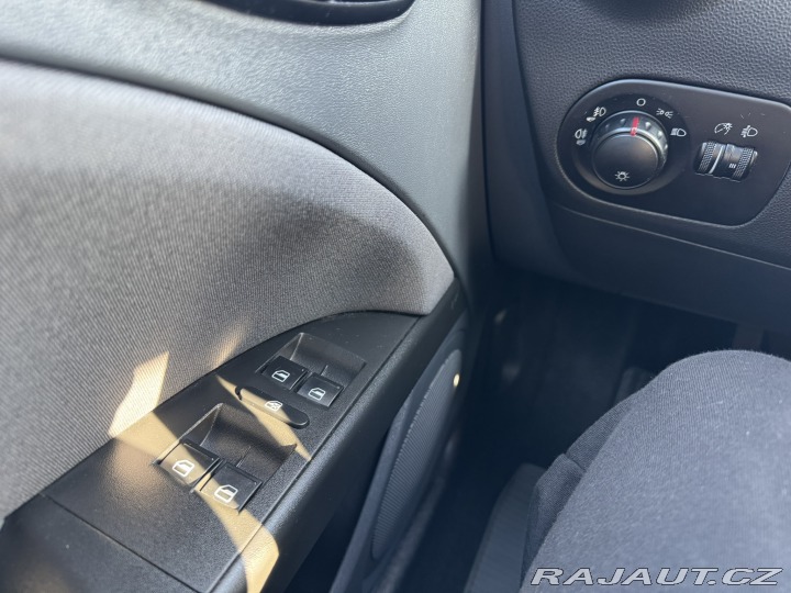 Seat Leon 2,0 TDI 103 KW SPOJ/ROZ 2008