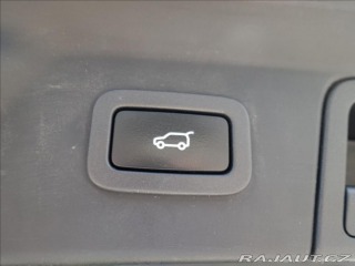 Land Rover Range Rover Velar 2,0 P250, S, ČR, el.tažné 2019