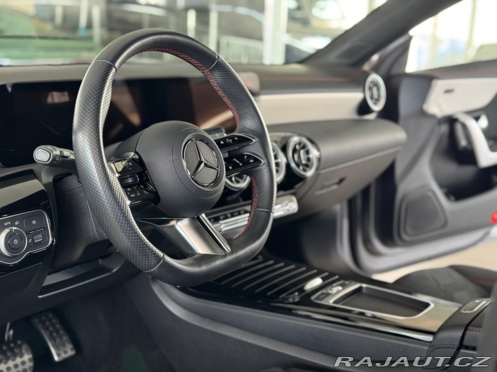 Mercedes-Benz CLA 180 AMG*MbuX*Panorama*Fac 2023