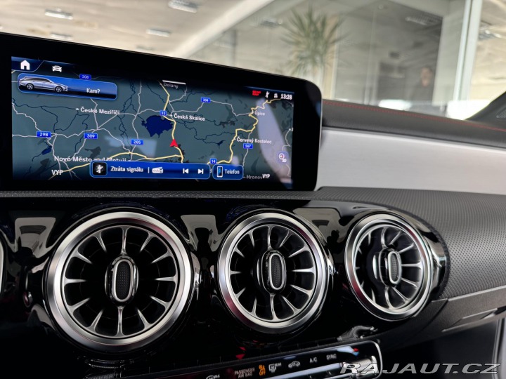 Mercedes-Benz CLA 180 AMG*MbuX*Panorama*Fac 2023