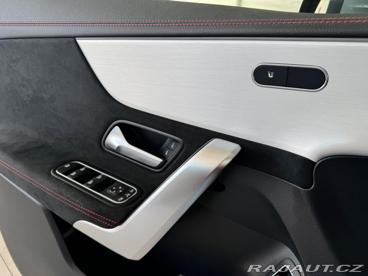 Mercedes-Benz CLA 180 AMG*MbuX*Panorama*Fac 2023