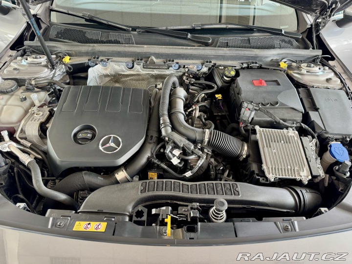 Mercedes-Benz CLA 180 AMG*MbuX*Panorama*Fac 2023