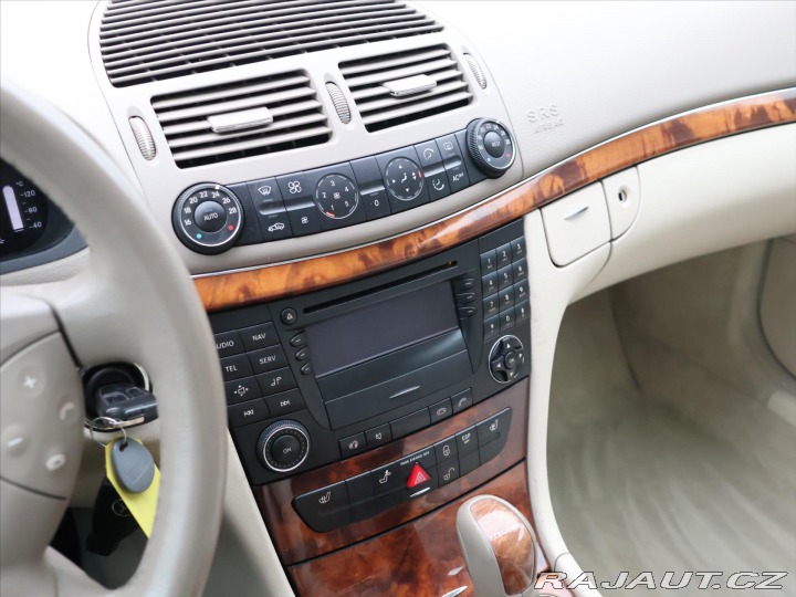 Mercedes-Benz E 2,6 240 Elegance Automat 2004