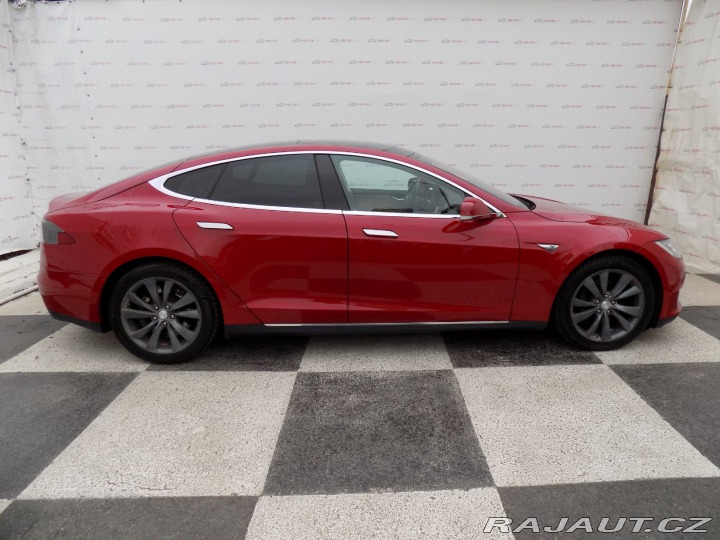 Tesla Model S 85D/Nabijení zdarma/ 2015