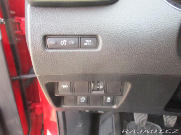 Nissan Qashqai 1,6 DCi 96kw TEKNA LED PA 2017