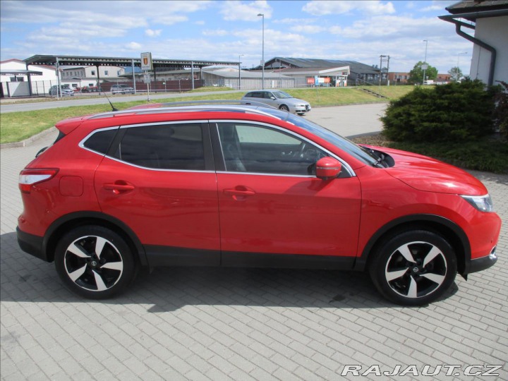 Nissan Qashqai 1,6 DCi 96kw TEKNA LED PA 2017