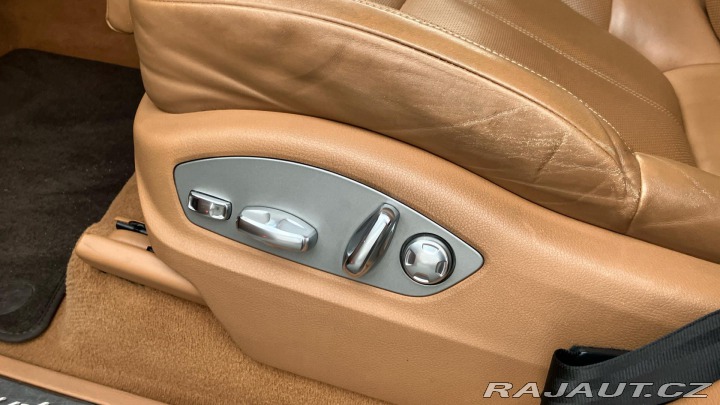 Porsche Cayenne Turbo 2011