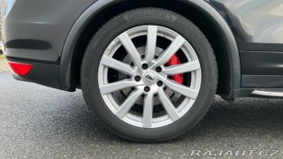 Porsche Cayenne Turbo 2011