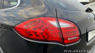 Porsche Cayenne Turbo 2011