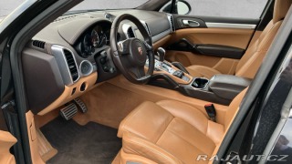 Porsche Cayenne Turbo 2011