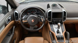 Porsche Cayenne Turbo 2011