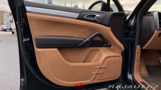 Porsche Cayenne Turbo 2011