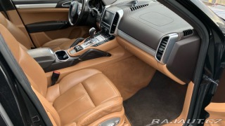 Porsche Cayenne Turbo 2011