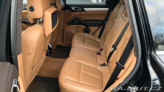 Porsche Cayenne Turbo 2011