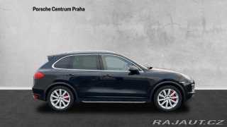 Porsche Cayenne Turbo 2011