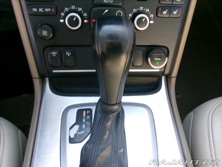 Volvo XC90 2,4 D5 AWD Summum Geartr. 2012