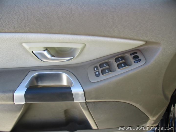 Volvo XC90 2,4 D5 AWD Summum Geartr. 2012