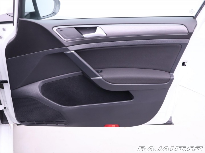 Volkswagen Golf 1,6 TDI Aut.klima CZ 2017