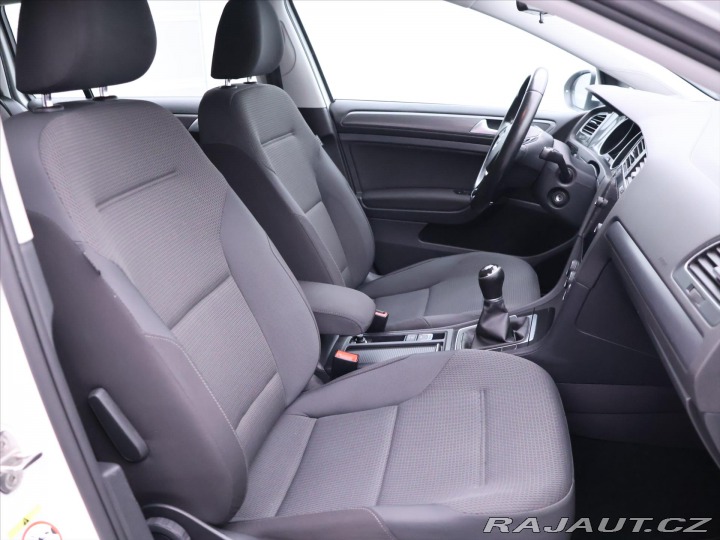 Volkswagen Golf 1,6 TDI Aut.klima CZ 2017